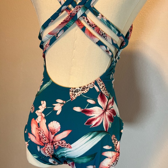 La Blanca Multi-Strap Cross-Back One Piece - Picture 4 of 6